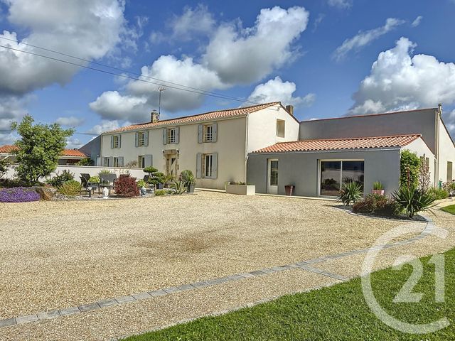 Maison à vendre - 10 pièces - 259,34 m2 - Lucon - 85 - PAYS-DE-LOIRE